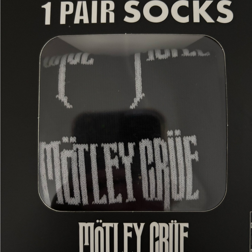 (1) Pair Motley Crue Men's Black & White Socks. NIP